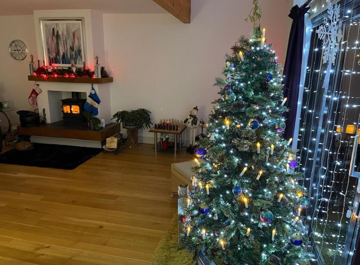 Lindas Retreats Self Catering Accommodation 1 Bedroom Cottage Or 3 Bedroom House Tomintoul Bagian luar foto