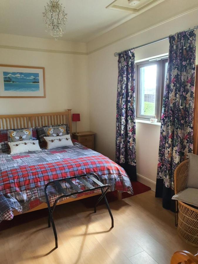 Lindas Retreats Self Catering Accommodation 1 Bedroom Cottage Or 3 Bedroom House Tomintoul Bagian luar foto